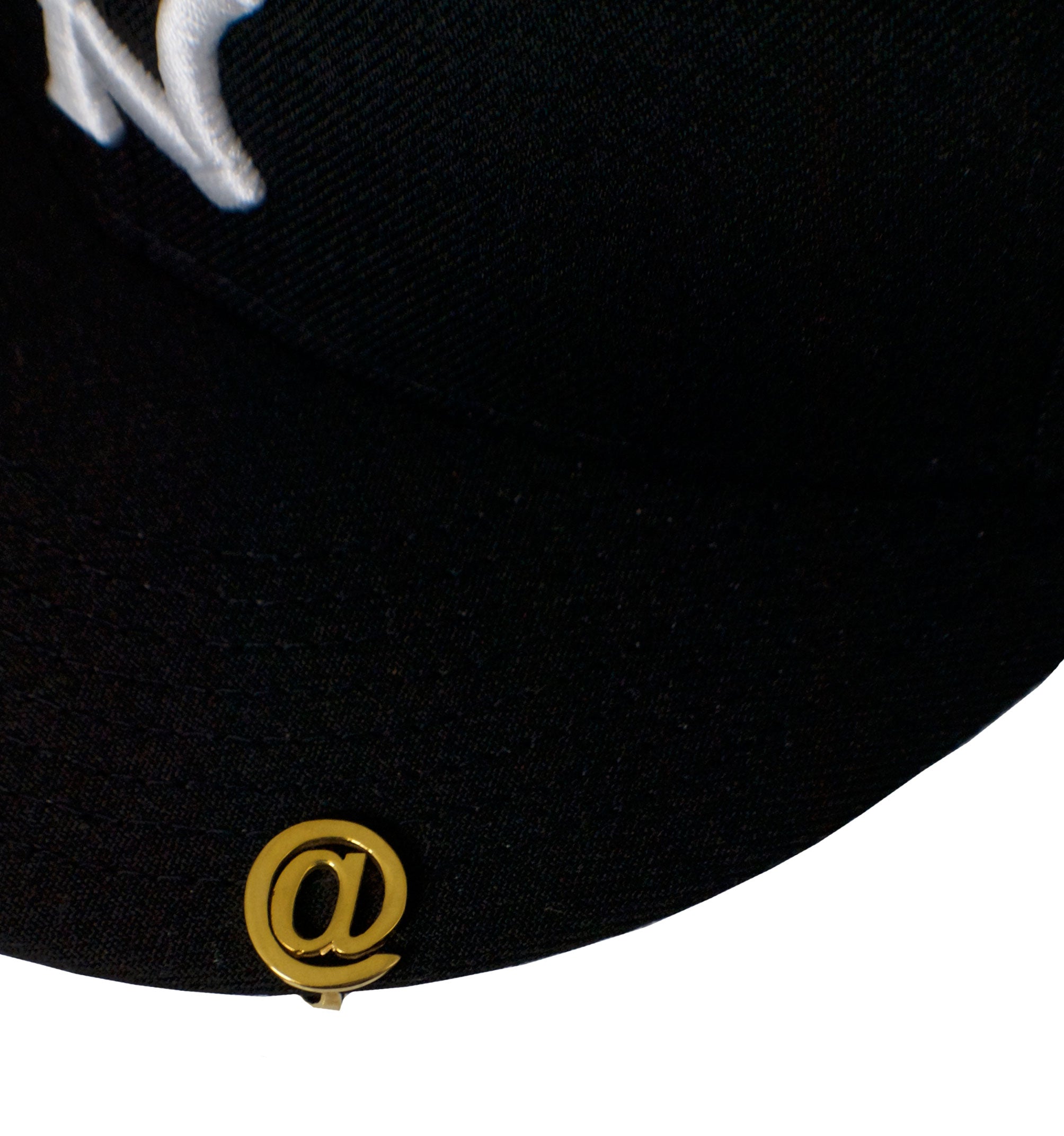 Symbol "@" Brim Hat Clip